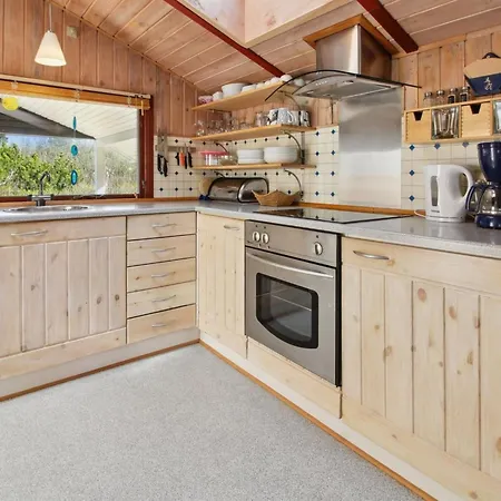 Elpida - 2km From The Sea By Interhome Lakolk